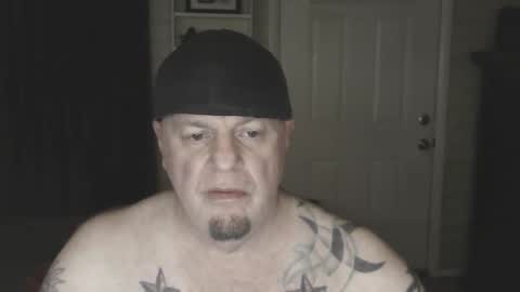 Snapshot of roinaz chatting on 01/16/25, 05:32 roinaz online show from 01/16/25, 05:32