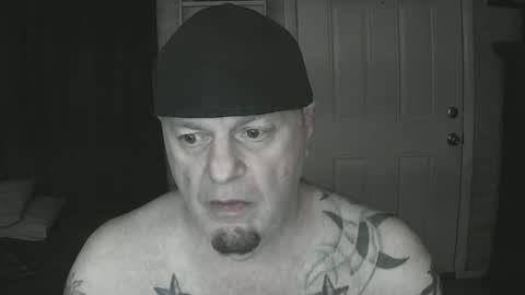 Snapshot of roinaz chatting on 01/23/25, 09:29 roinaz online show from 01/23/25, 09:29