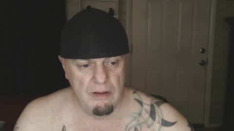 Snapshot of roinaz chatting on 01/26/25, 07:21 roinaz online show from 01/26/25, 07:21