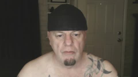 Snapshot of roinaz chatting on 01/26/25, 10:02 roinaz online show from 01/26/25, 10:02