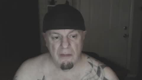 Snapshot of roinaz chatting on 01/28/25, 10:23 roinaz online show from 01/28/25, 10:23