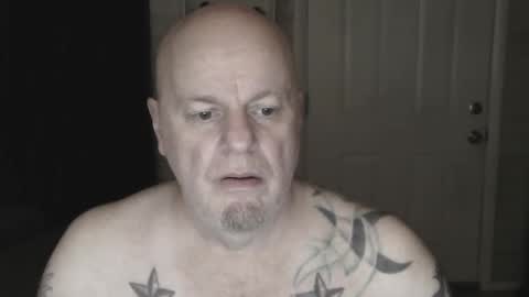 Snapshot of roinaz chatting on 02/15/25, 11:25 roinaz online show from 02/15/25, 11:25