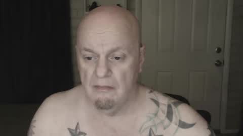 Snapshot of roinaz chatting on 02/17/25, 08:41 roinaz online show from 02/17/25, 08:41