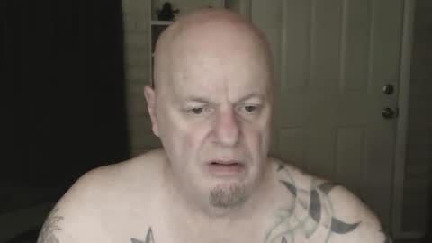 Snapshot of roinaz chatting on 02/18/25, 08:03 roinaz online show from 02/18/25, 08:03