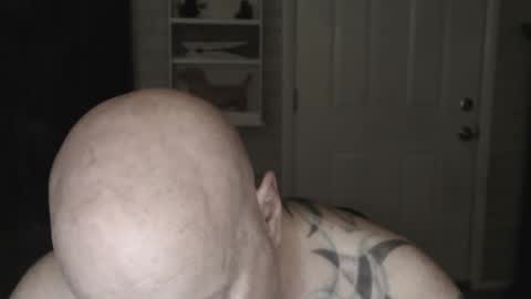 Snapshot of roinaz chatting on 02/27/25, 06:18 roinaz online show from 02/27/25, 06:18