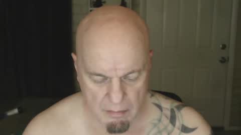 Snapshot of roinaz chatting on 03/08/25, 03:17 roinaz online show from 03/08/25, 03:17