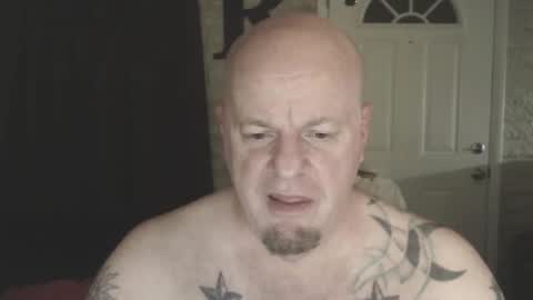 Snapshot of roinaz chatting on 04/09/26, 07:47 roinaz online show from 04/09/26, 07:47