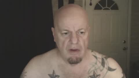 Snapshot of roinaz chatting on 04/11/26, 03:55 roinaz online show from 04/11/26, 03:55