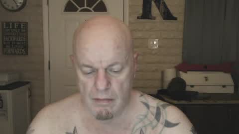 Snapshot of roinaz chatting on 07/15/26, 11:59 roinaz online show from 07/15/26, 11:59