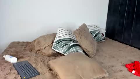 rojita30 online show from 04/18/26, 07:58