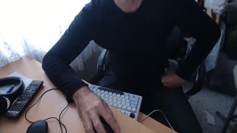 rokettttt online show from 11/22/25, 09:30