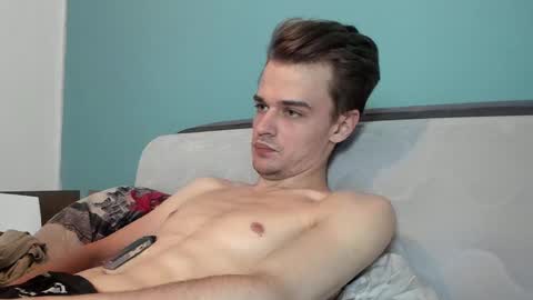 taylor fox online show from 09/26/25, 08:57