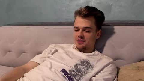 taylor fox online show from 11/25/25, 03:56