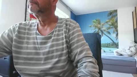 rolandloser1000 online show from 05/01/26, 07:46