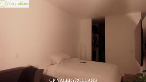 Valery Roldans online show from 01/10/26, 03:19