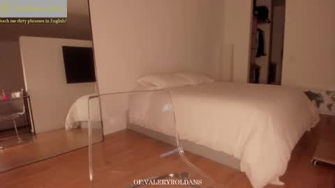 Valery Roldans online show from 03/27/26, 03:34