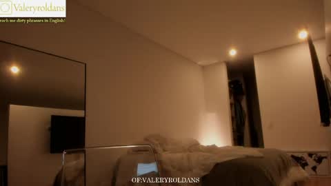 Valery Roldans online show from 04/22/26, 02:25