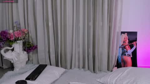 Marcela online show from 01/31/25, 08:33