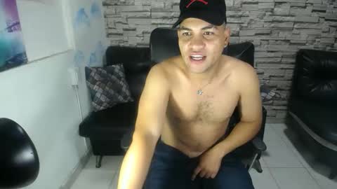 rom_weasley online show from 10/19/25, 11:22