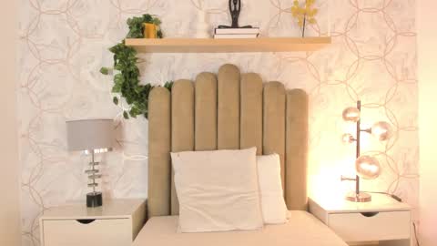   online show from 12/19/24, 01:07