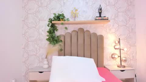   online show from 11/24/25, 12:27