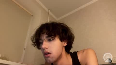 Snapshot of roma_shyguy_ chatting on 01/31/26, 10:19 roma_shyguy_ online show from 01/31/26, 10:19