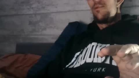 Snapshot of romain954 chatting on 02/15/26, 05:09 romain online show from 02/15/26, 05:09