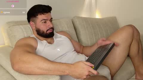Roman Lux online show from 10/22/25, 04:24