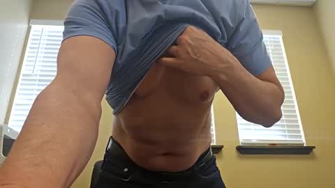 Snapshot of romanteeks chatting on 01/23/25, 10:54 romanteeks online show from 01/23/25, 10:54