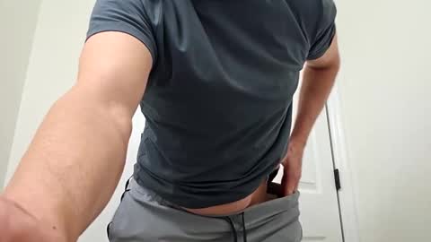 Snapshot of romanteeks chatting on 02/03/25, 12:58 romanteeks online show from 02/03/25, 12:58