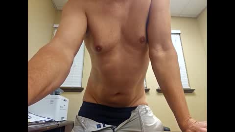 Snapshot of romanteeks chatting on 11/05/25, 03:17 romanteeks online show from 11/05/25, 03:17