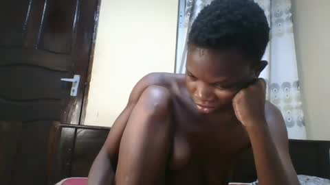 Snapshot of romantic2u4 chatting on 06/17/26, 06:38 Emma online show from 06/17/26, 06:38