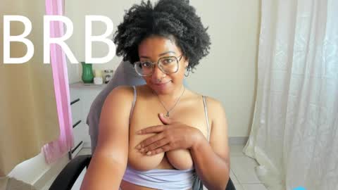 Snapshot of romantic_stargirl chatting on 05/24/26, 02:22 Is A Belle online show from 05/24/26, 02:22