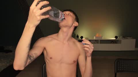 Snapshot of romeo_mercy chatting on 12/12/24, 09:48 Romeo online show from 12/12/24, 09:48