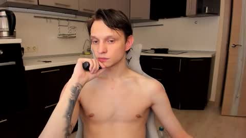 Romeo online show from 12/03/25, 02:04