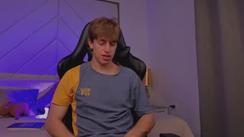 Snapshot of romeo_ricci1 chatting on 01/12/25, 05:03 Romeo Ricci online show from 01/12/25, 05:03