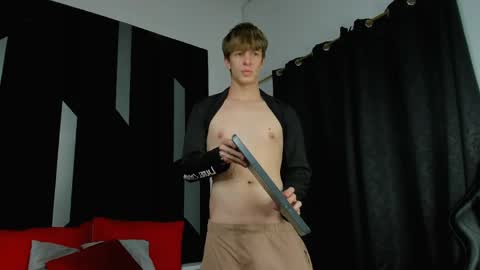 Romeo Ricci online show from 04/11/26, 06:23