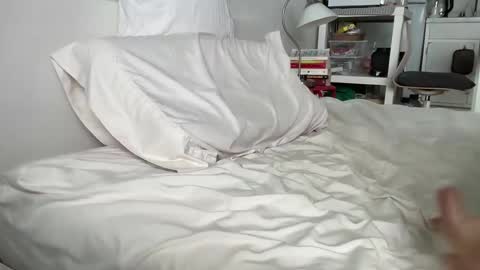 Snapshot of romeodiamond chatting on 12/18/24, 06:14 romeodiamond online show from 12/18/24, 06:14