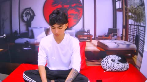 Romeo online show from 10/02/25, 08:27