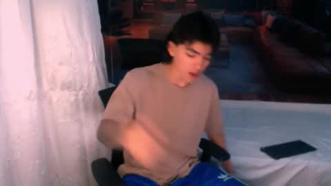 Romeo online show from 12/22/25, 07:33