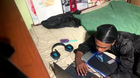 Snapshot of romeotyn chatting on 02/09/25, 10:31 romeotyn online show from 02/09/25, 10:31