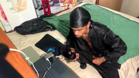 Snapshot of romeotyn chatting on 02/09/25, 01:35 romeotyn online show from 02/09/25, 01:35