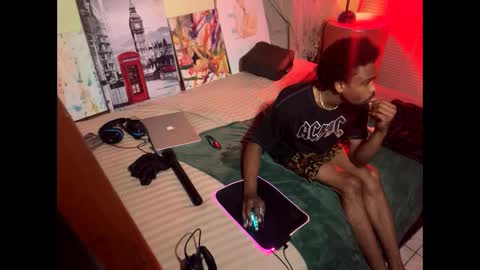 Snapshot of romeotyn chatting on 02/17/25, 10:29 romeotyn online show from 02/17/25, 10:29