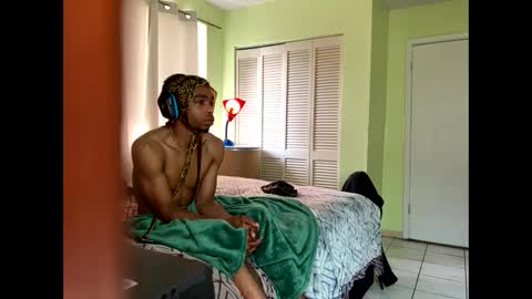 Snapshot of romeotyn chatting on 03/01/25, 03:16 romeotyn online show from 03/01/25, 03:16