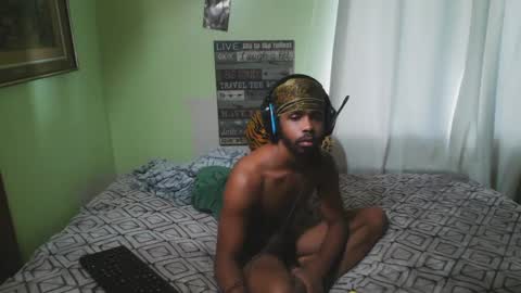Snapshot of romeotyn chatting on 09/23/25, 01:14 romeotyn online show from 09/23/25, 01:14