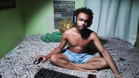 Snapshot of romeotyn chatting on 10/10/25, 02:10 romeotyn online show from 10/10/25, 02:10