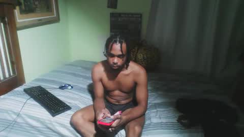 Snapshot of romeotyn chatting on 10/23/25, 02:44 romeotyn online show from 10/23/25, 02:44