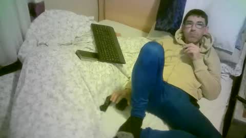 Snapshot of romson998181 chatting on 12/03/25, 09:46 romson998181 online show from 12/03/25, 09:46