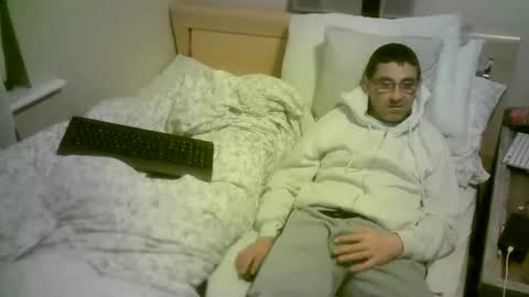 Snapshot of romson998181 chatting on 03/23/26, 08:57 romson998181 online show from 03/23/26, 08:57