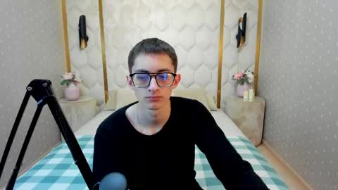 Snapshot of ronbevs chatting on 05/06/26, 08:14 ronbevs online show from 05/06/26, 08:14